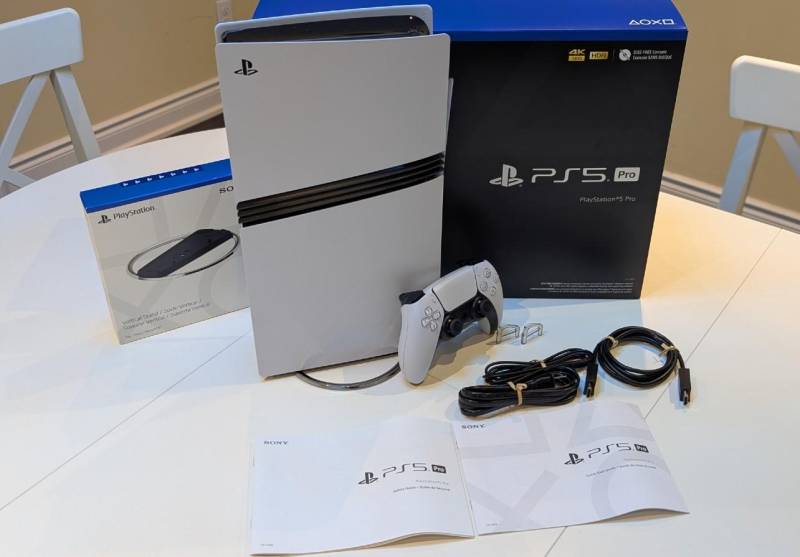ox_sony-playstation-ps5-pro-sony-ps5-slim-microsoft-xbox-series-x-2tb