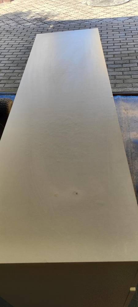 ox_sprzedam-biala-komoda-149x42x86