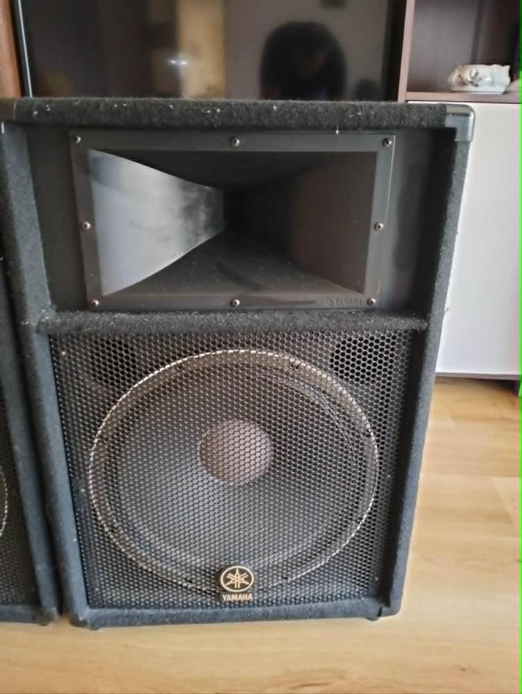 ox_zestaw-naglosnieniowy-yamaha-powermixer-emx-312sc-kolumny-s115v