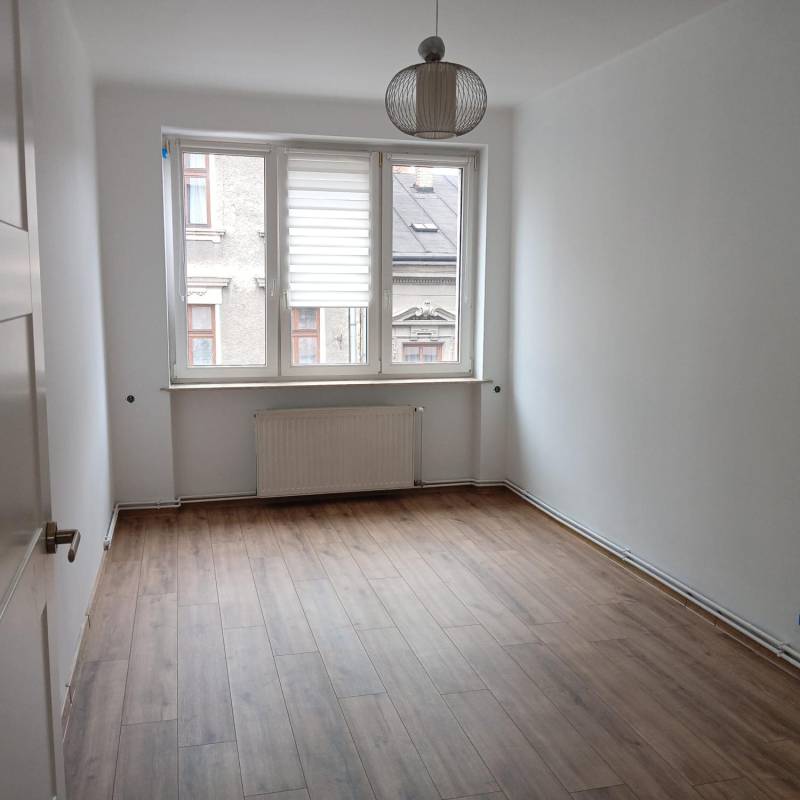 ox_wynajme-2-pokojowe-mieszkanie-w-centrum-przy-galerii-stela