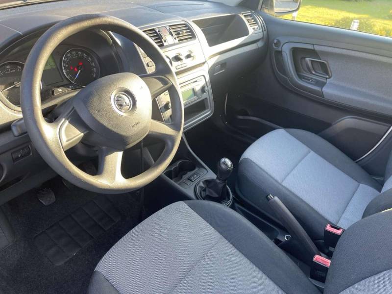 ox_skoda-fabia-12-benzyna-klima-2013r