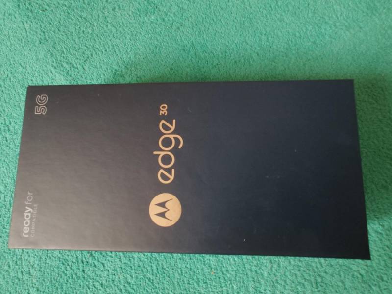 ox_motorola-edge-30-smartfon-telefon