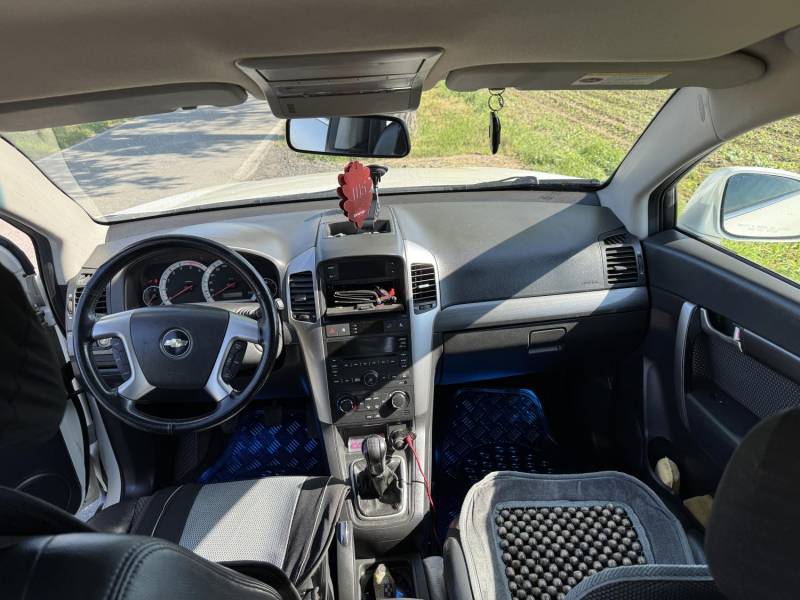ox_chevrolet-captiva-20-diesel-127km-7osobowy-zadbany-serwis-2010-z-domu