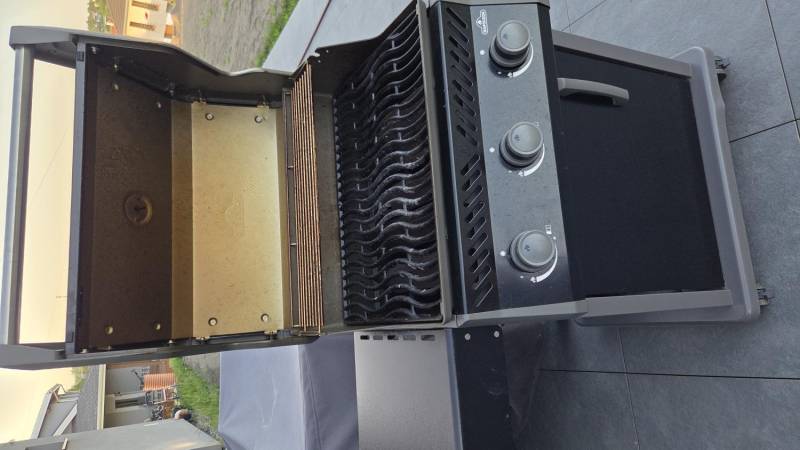 ox_grill-napoleon-rogue-425-r425pk-1-pl