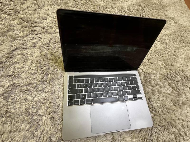 ox_macbook-pro-13-m1-8gb256gb-2020-space-gray-oryg-pudelko