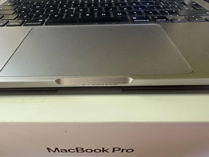 ox_macbook-pro-13-m1-8gb256gb-2020-space-gray-oryg-pudelko