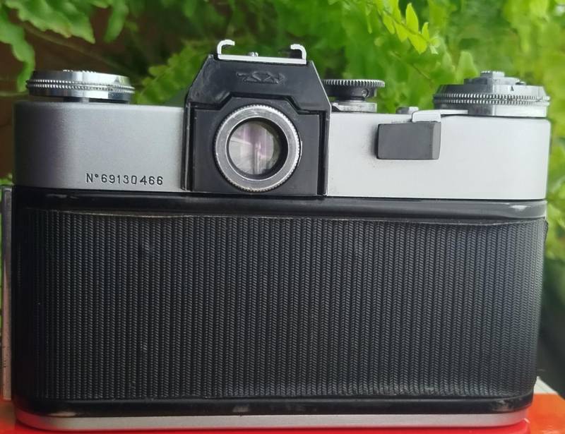 ox_stary-aparat-fotograficzny-zenit-b