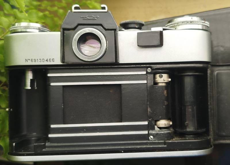 ox_stary-aparat-fotograficzny-zenit-b