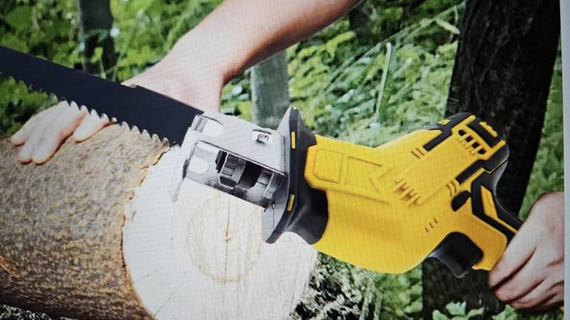 ox_pila-szablasta-na-baterie-dewalt