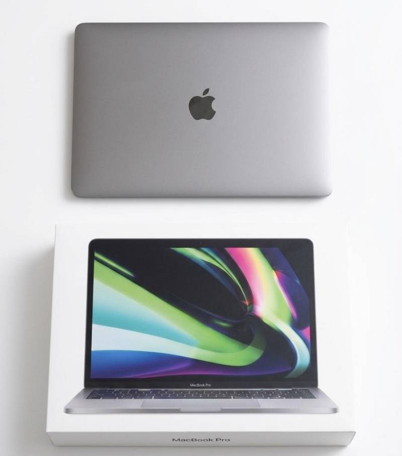 ox_macbook-pro-13-m1-8gb256gb-2020-space-gray-oryg-pudelko