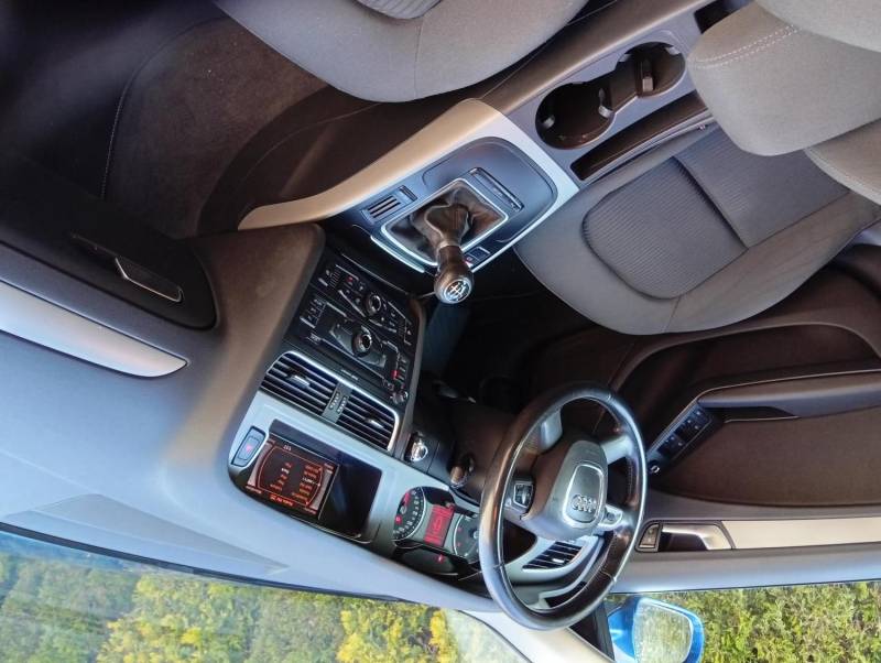 ox_audi-a4-b8-2010r-stan-bdb