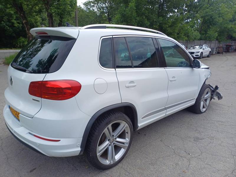 ox_volkswagen-tiguan-4motion-r-line