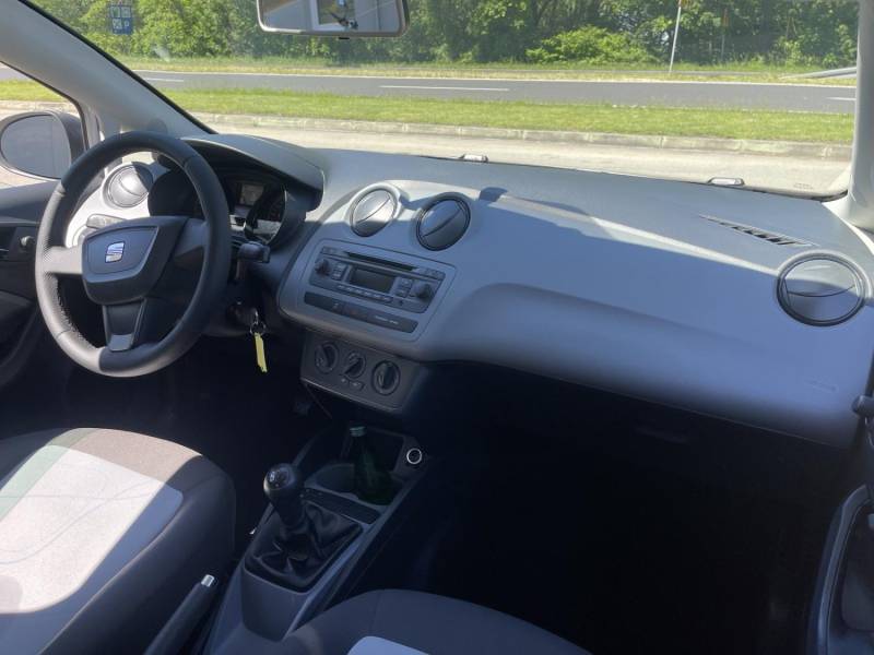 ox_seat-ibiza-12-benzyna-rok-2013-przebieg-116tys-km-klimatyzacja