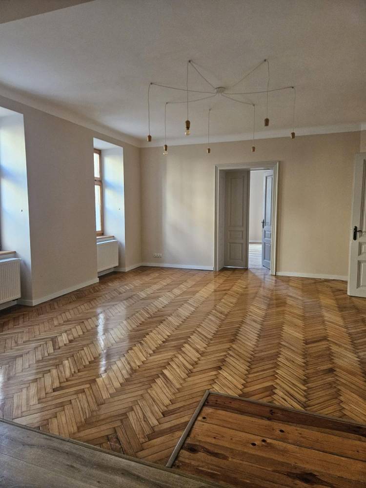 ox_160-m2-mieszkanie-lub-lokal-uzytkowy-w-centrum-cieszyna