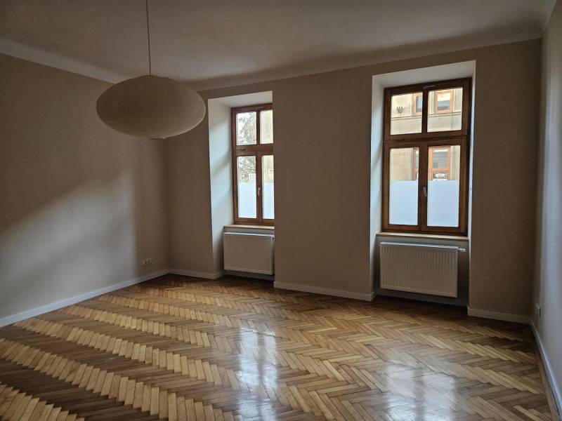 ox_160-m2-mieszkanie-lub-lokal-uzytkowy-w-centrum-cieszyna