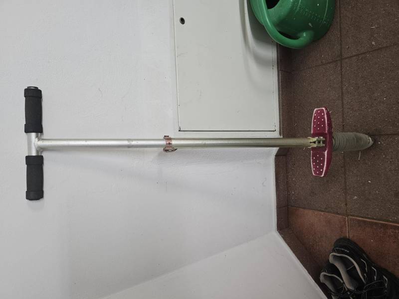 ox_stol-6-krzesel-hulajnoga-pogo-stick-krzeslo-obrotowe-za-darmo