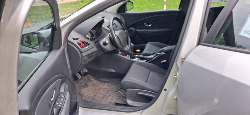 ox_renault-megane-iii-krajowy-2gi-wlasciciel-euro5