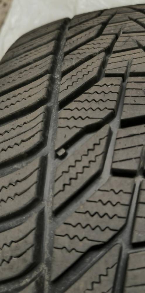 ox_opony-zimowe-hankook-23545-r18-98v-evo-3