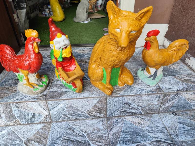 ox_figurki-ogrodowe-liski-kury-krasnale