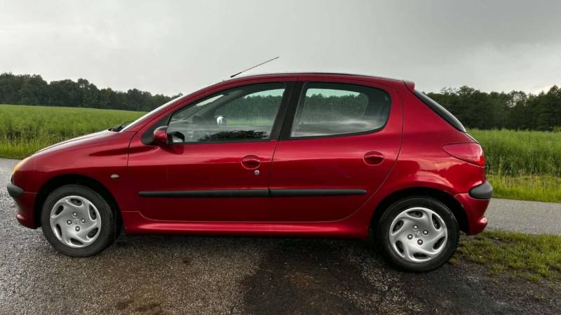 ox_sprzedam-peugeota-206-w-wersji-5-drzwiowej-rocznik-2001