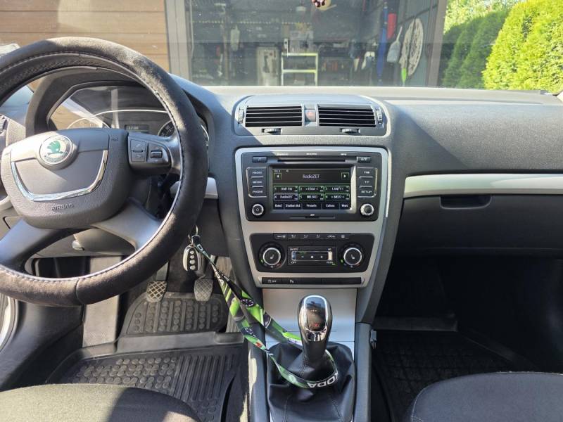 ox_skoda-octavia-4x4-niski-przebieg