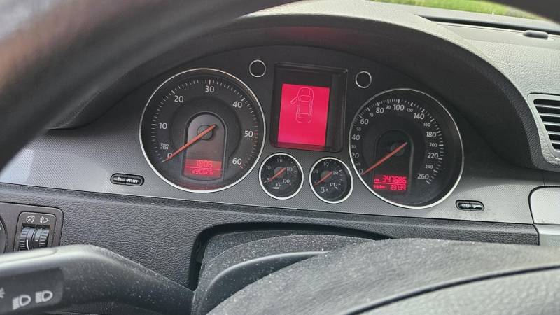 ox_vw-passat-b6-20-tdi-doinwestowany-brak-korozji