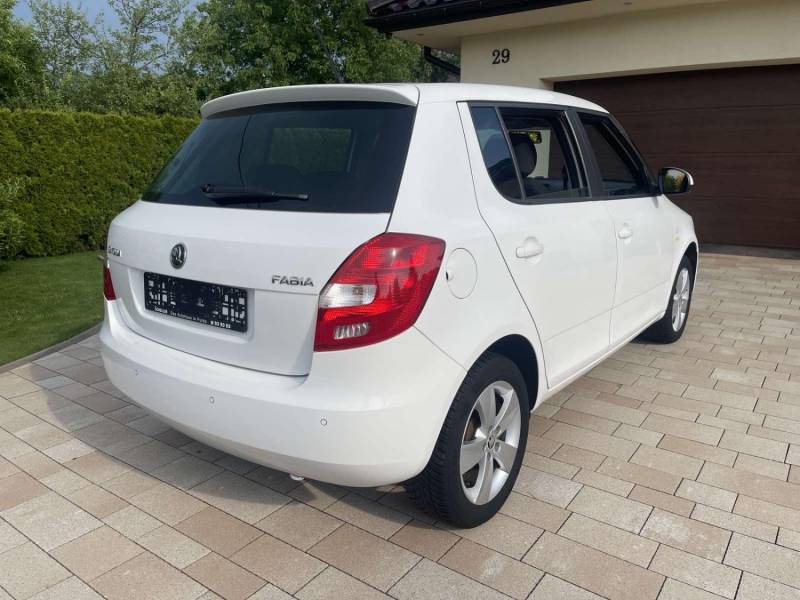 ox_skoda-fabia-12-benzyna-2013-r-klima