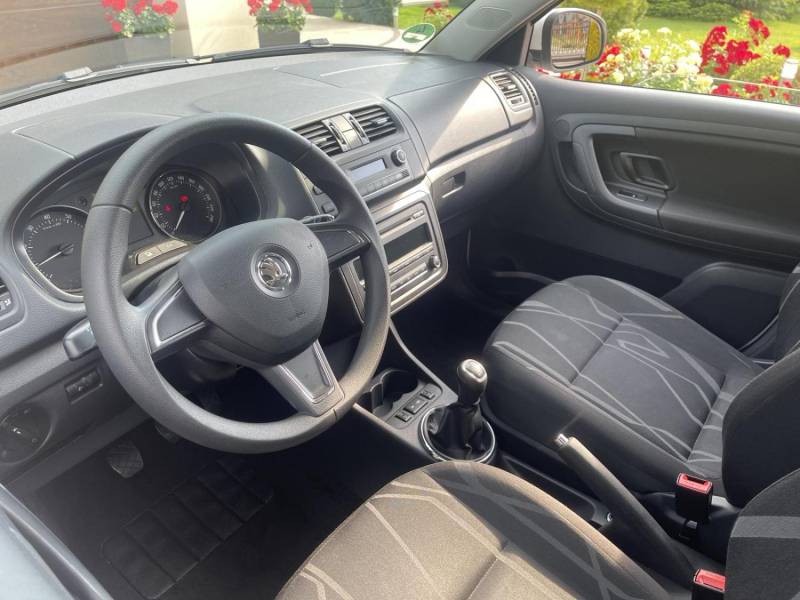 ox_skoda-fabia-12-benzyna-2013-r-klima