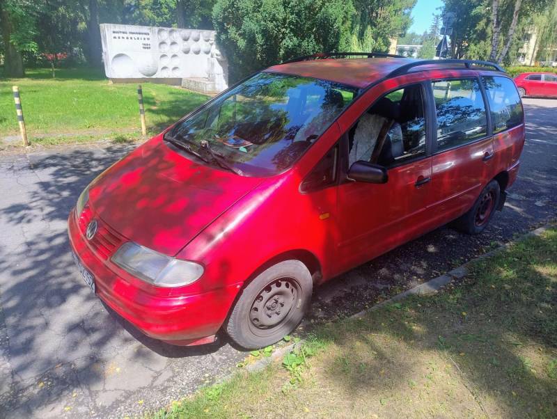 ox_volkswagen-sharan