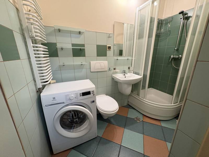ox_cieszyn-centrum-kawalerka-do-wynajecia-plac-poniatowskiego-8
