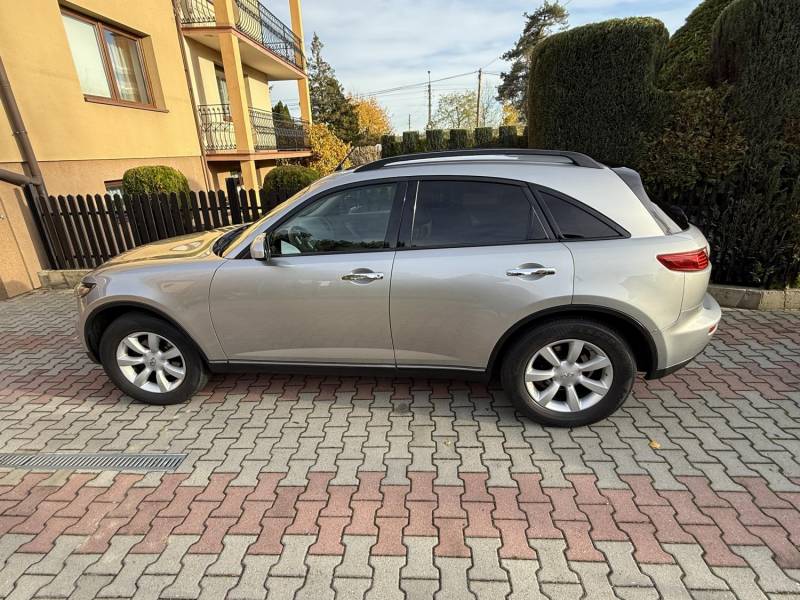 ox_infiniti-fx35-35-l-280km