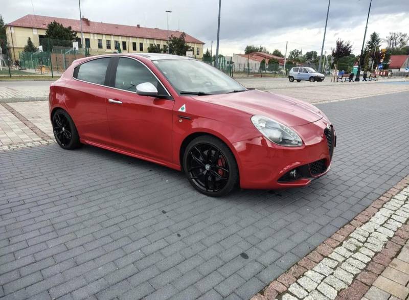 ox_alfa-romeo-giulietta-qv