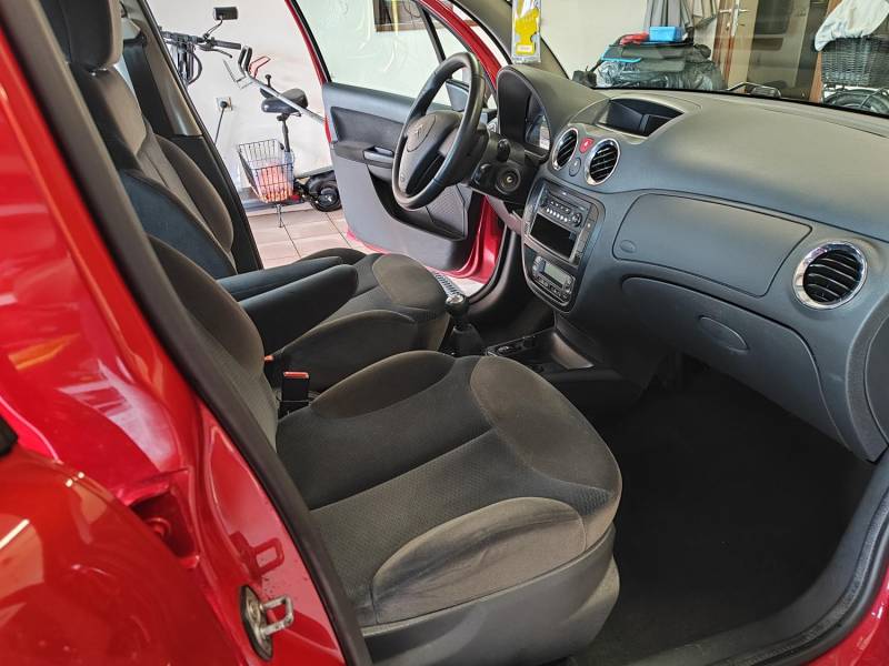 ox_citroen-c3-14-wersja-exclusiv-klimatronik-2007r