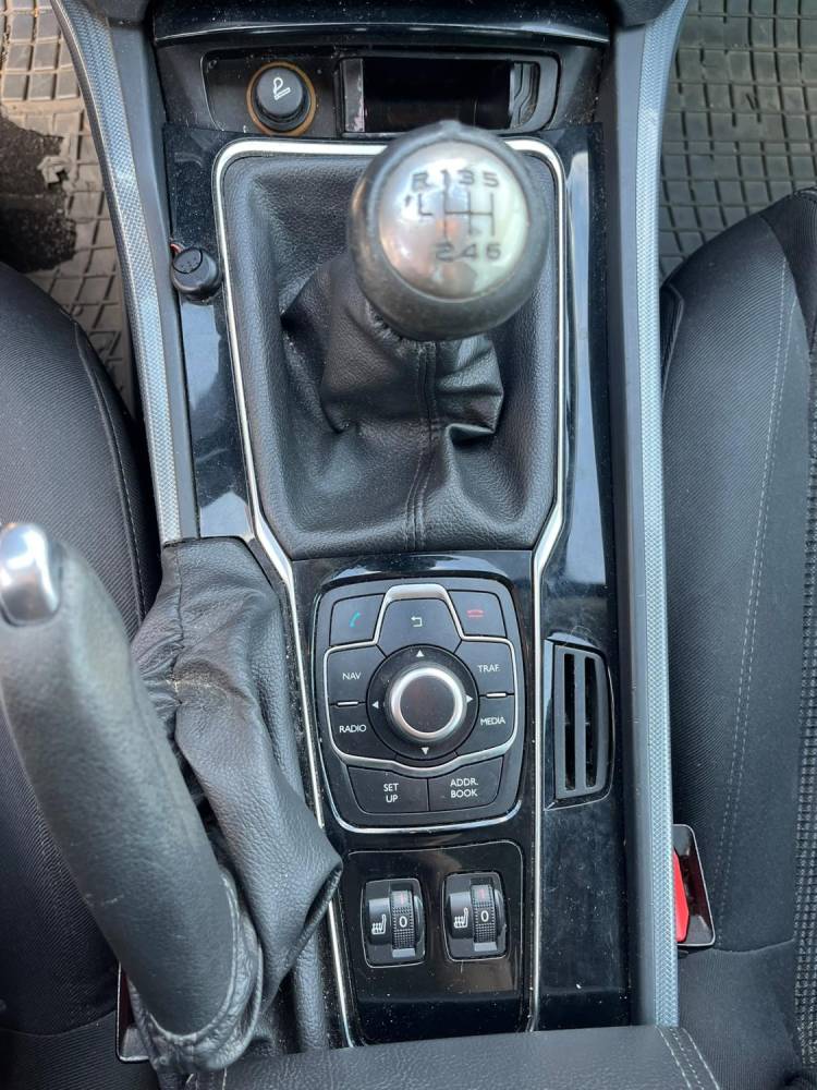 ox_peugeot-508-sw-20-hdi-140-km