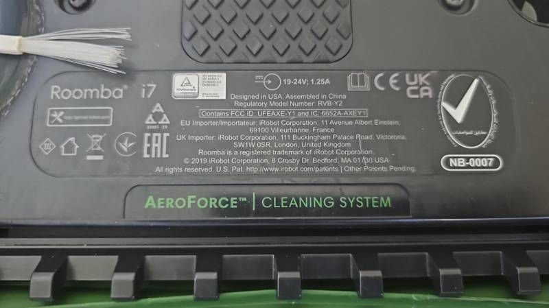 ox_irobot-roomba-i7