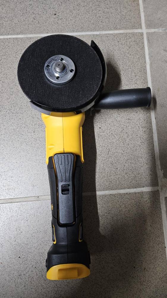 ox_szlifierka-katowa-na-akumulatory-dewalt-18-20v