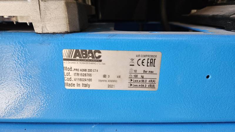 ox_kompresor-abac-200l-hp4
