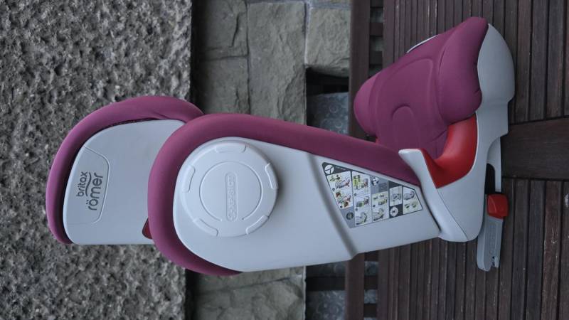 ox_fotelik-britax-romer-kidfix-xp-sict-wine-rose