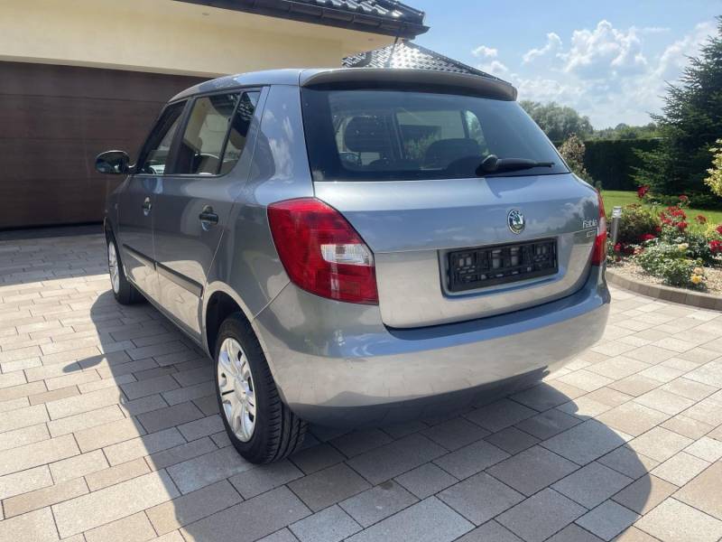 ox_skoda-fabia-12-benzyna-rok-2013-bezwypadkowy-klimatyzacja-el-szyby