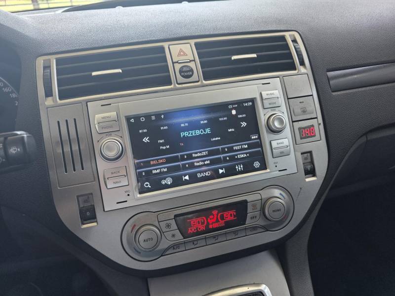 ox_ford-kuga-20-tdci-136km-4x4-klimatronic-tempomat-alufelgi-2008r