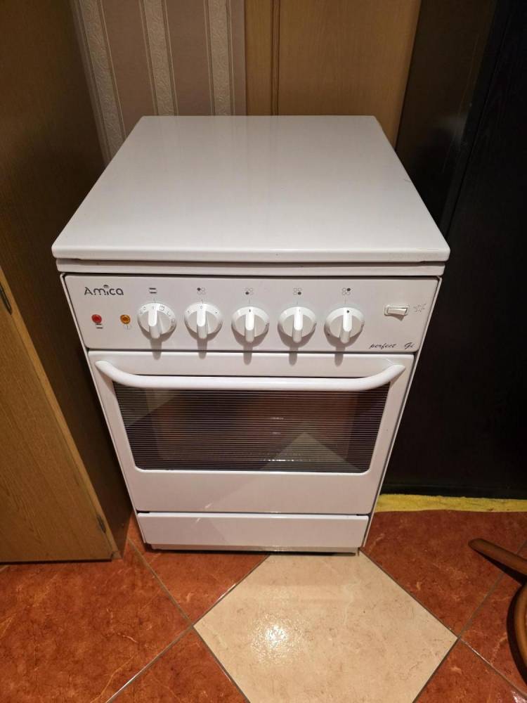 ox_sprzedam-kuchenke-wolnostojaca-gazowo-elektryczna-amica-perfect-gi