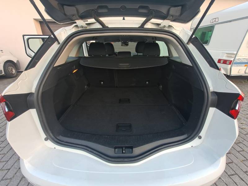 ox_renault-megane-12-tce-experience-bezwypadkowy