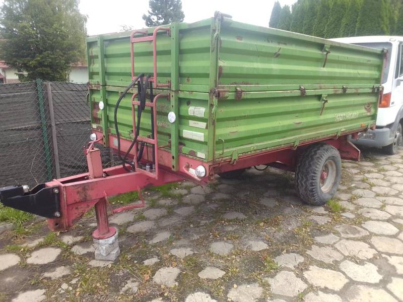 ox_kupie-przyczepe-rolnicza