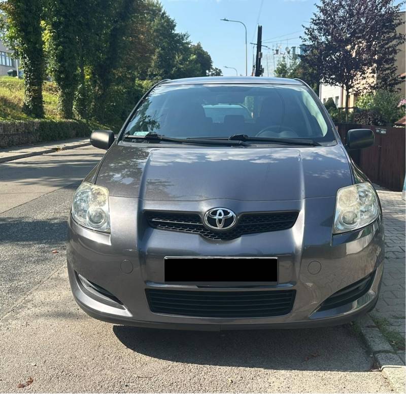 ox_toyota-auris-16-vvt-i-benzyna