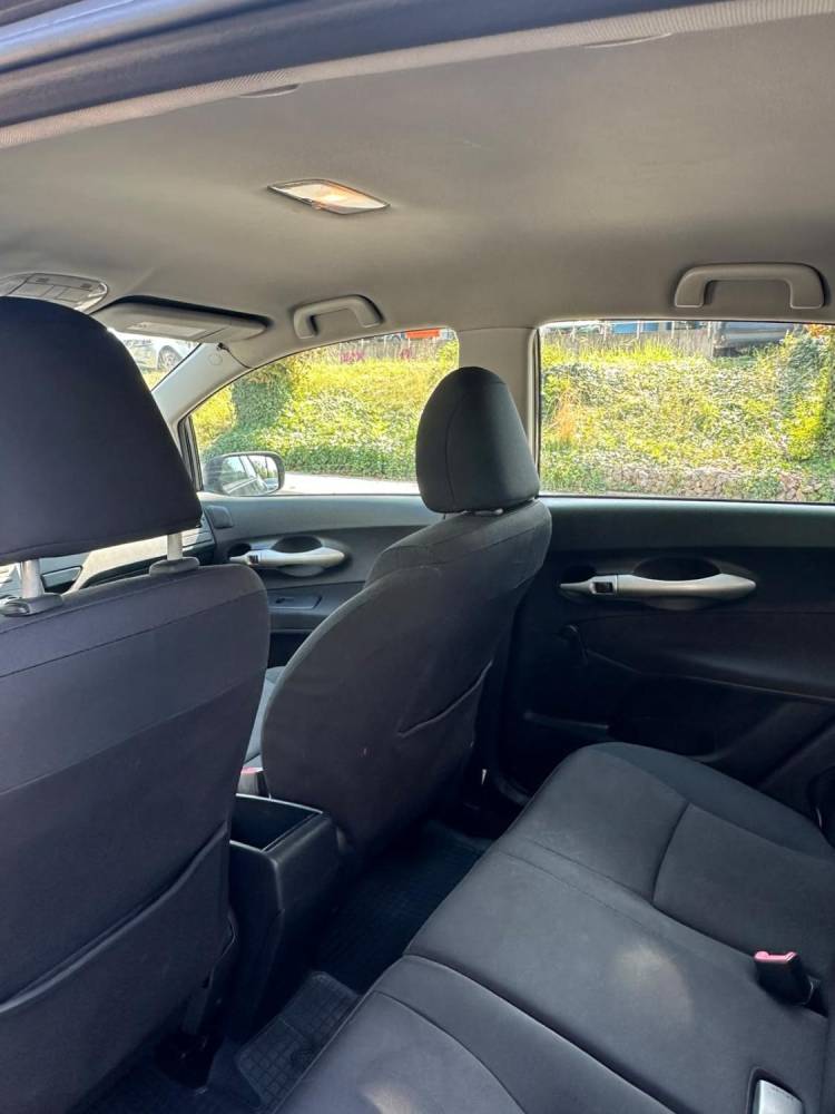 ox_toyota-auris-16-vvt-i-benzyna
