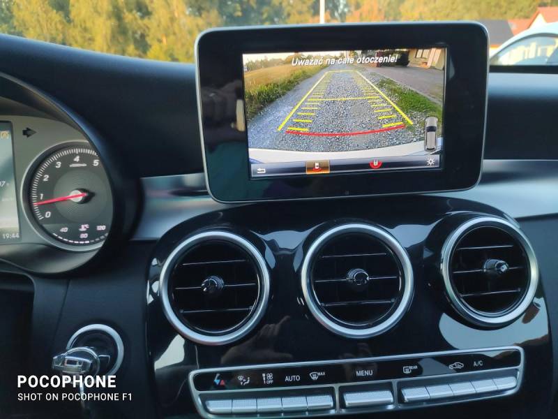 ox_mercedes-benz-w205-bezwypadkowy-jasienica-prywatnie-klasa-c