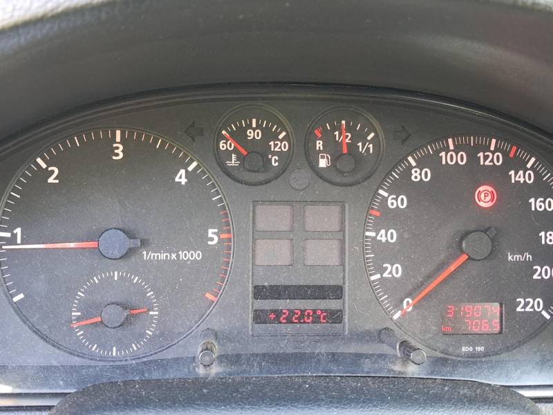 ox_audi-a4-b5-19-90km