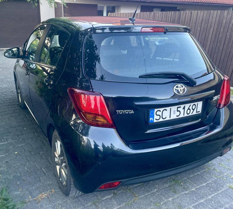 ox_toyota-yaris-2015r-10