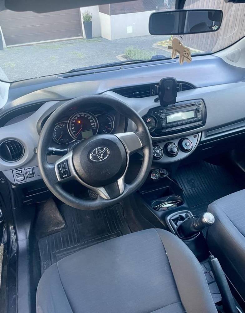 ox_toyota-yaris-2015r-10