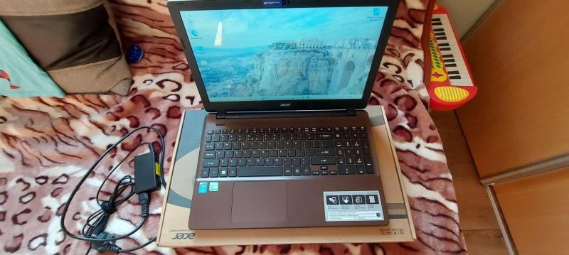 ox_laptop-acer-e15-w-bdb-stanie